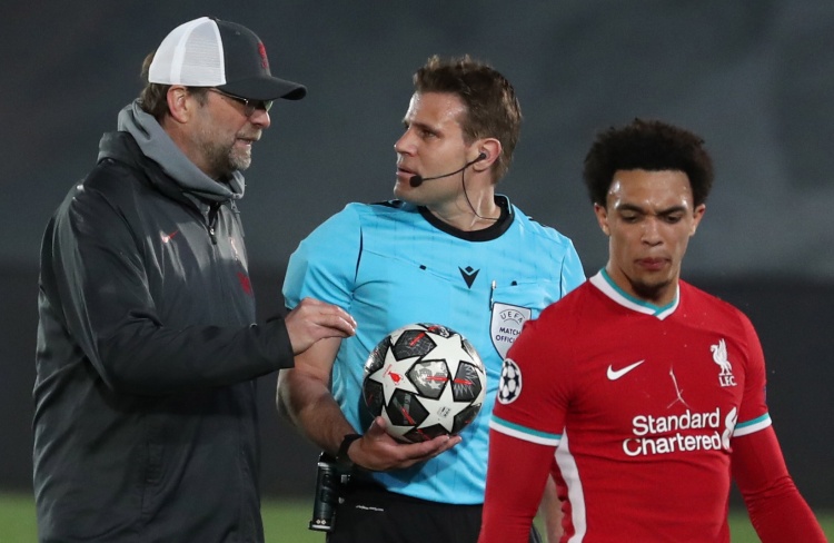 马卡：马塞洛之子恩佐-阿尔维斯首次入选欧青赛皇马U19大名单（马卡：马塞洛之子恩佐-阿尔维斯首度入围皇马U19欧青赛大名单）