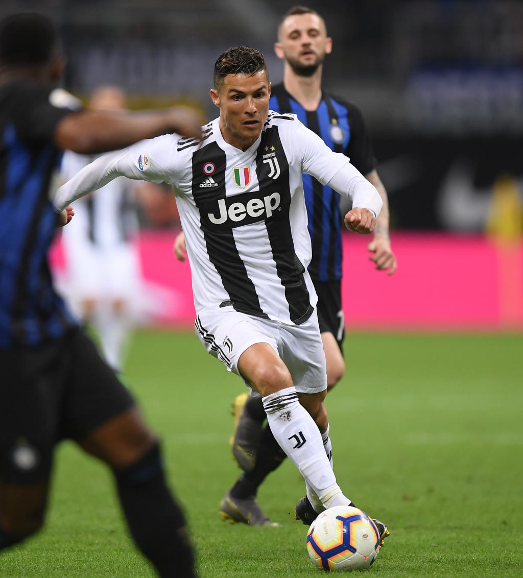 西甲半场：博耶点射破门，阿拉维斯暂1-0皇家社会（西甲半场战报：博耶点球建功，阿拉维斯暂以1-0领先皇家社会）