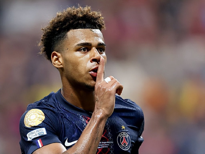 苏比门迪：对梅里诺的得分能力感到惊讶，但他付出了大量努力（苏比门迪：梅里诺的进球能力让我惊讶，但他的努力有目共睹）