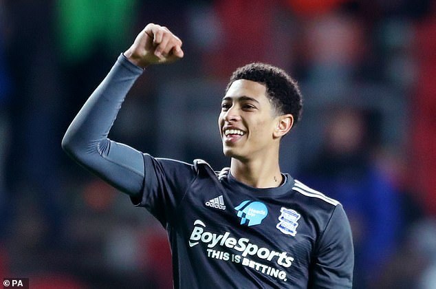 无人可挡！雷霆16连胜创队史连胜场数新高！（势不可挡！雷霆豪取16连胜，刷新队史最长纪录！）