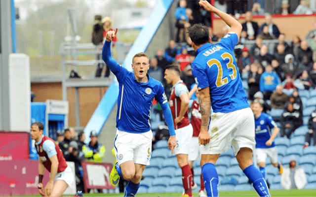 时光荏苒三十二载，感恩你我风雨相伴。同心逐梦共赴...（三十二载光阴如梭，感恩一路同行；同心逐梦，奔赴未来）