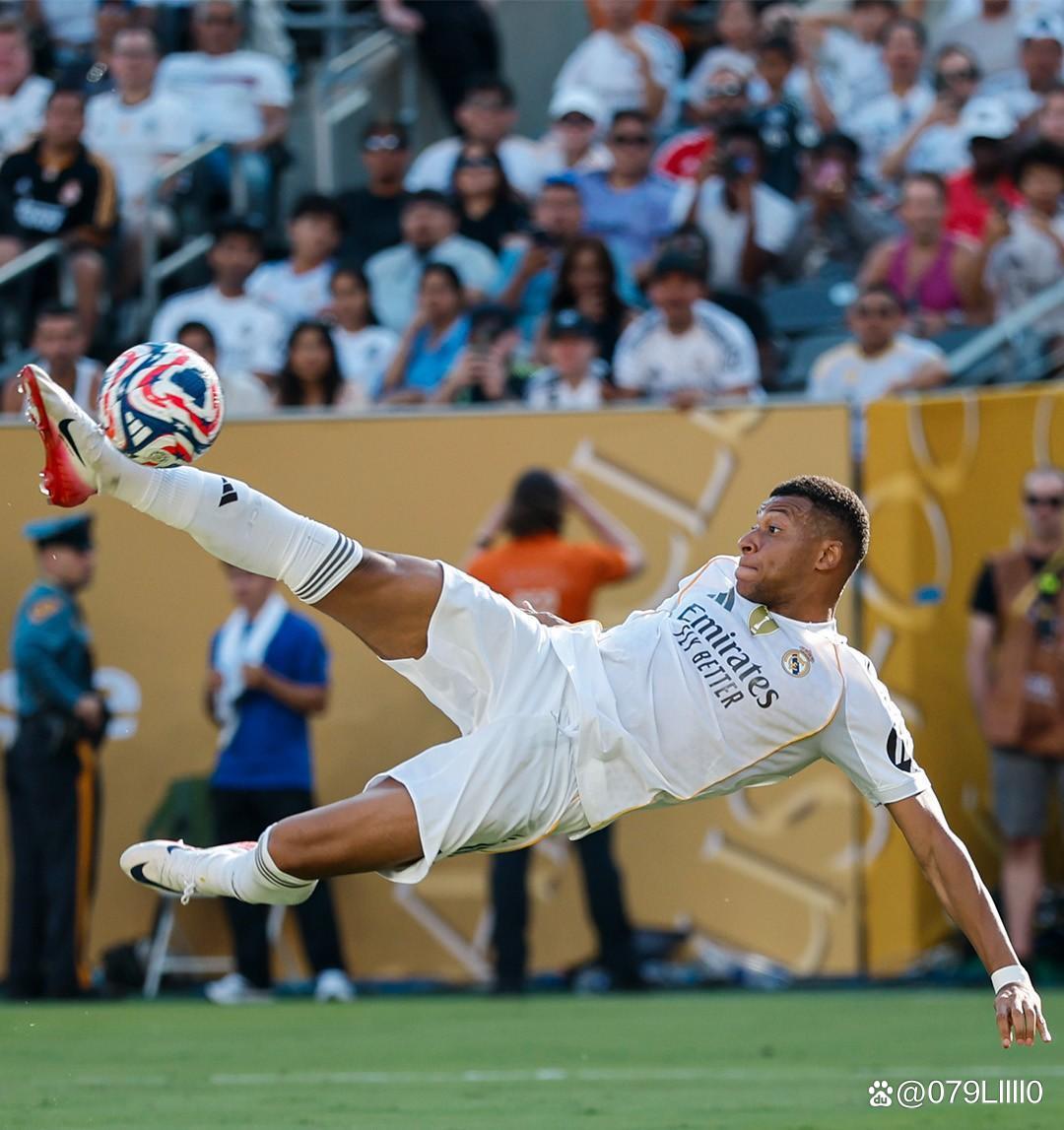 美记：雄鹿交易字母哥的前提是他本人提要离开，但目前并未发生（美记：除非字母哥主动申请离队，雄鹿才会交易；目前尚未发生）