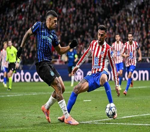 梅西杯开战，梅西和苏亚雷斯现场观战巴萨U16和河床U16的比赛（梅西杯揭幕：梅西与苏亚雷斯现场见证巴萨U16对阵河床U16）