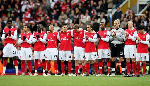 2025／26赛季英超：纽卡斯尔联4-1完胜埃弗顿，打破客场不胜魔咒（2025／26英超：纽卡斯尔联4比1击败埃弗顿，客场不胜纪录作古）