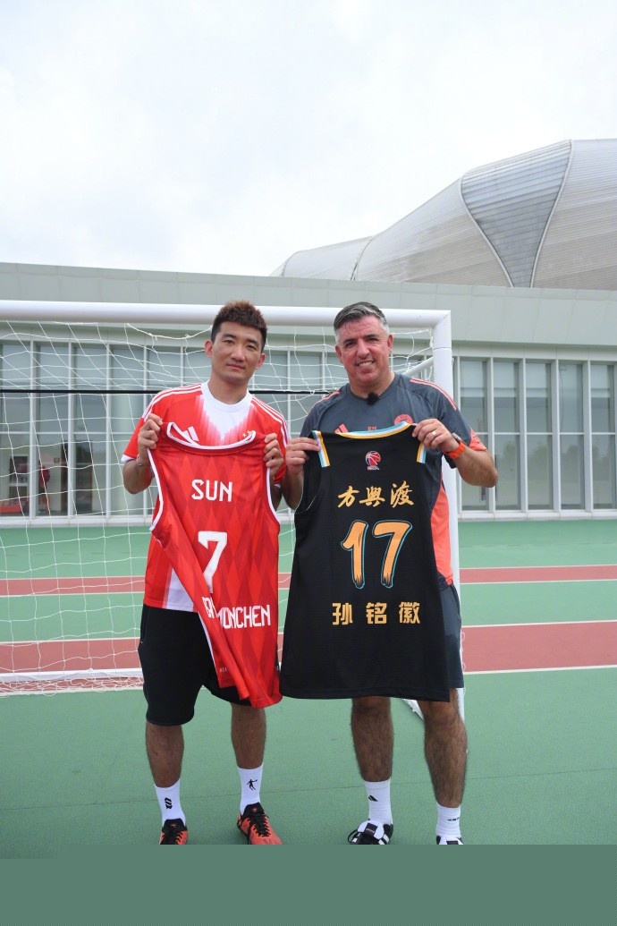 大满贯续约！iG官方：辅助选手Meiko完成续约（iG官宣：辅助Meiko完成续约，大满贯阵容延续）